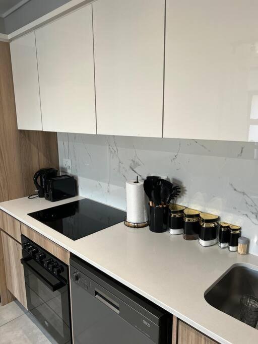 Apartment Waterfall Paradise Entire Executive 1 Bed