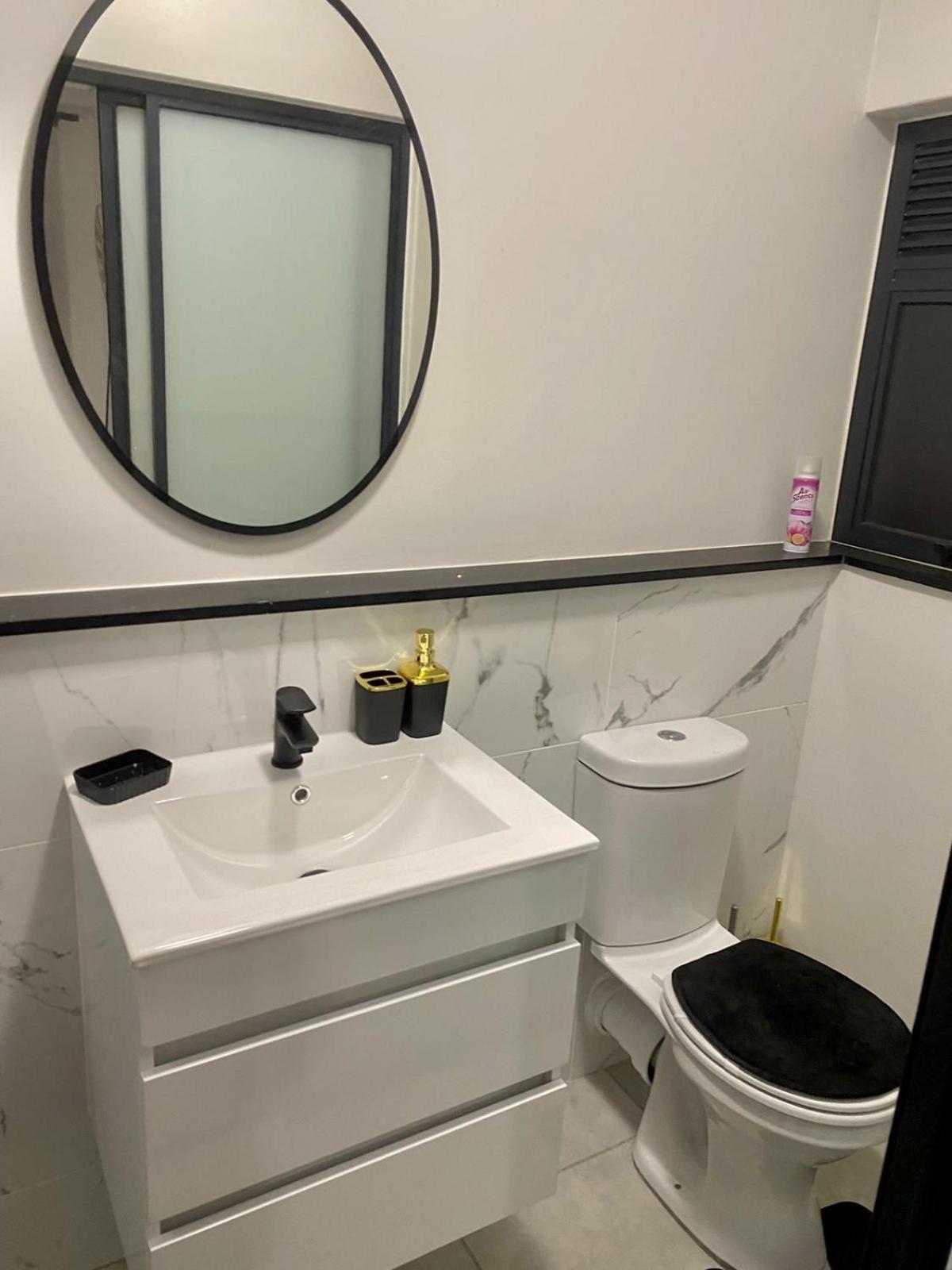 Waterfall Paradise Entire Executive 1 Bed