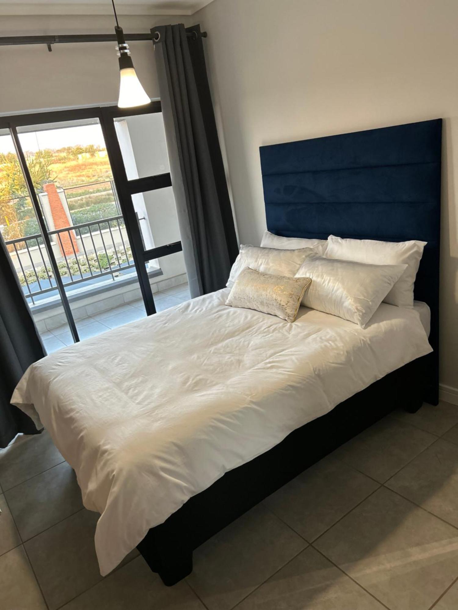 Waterfall Paradise Entire Executive 1 Bed Apartment