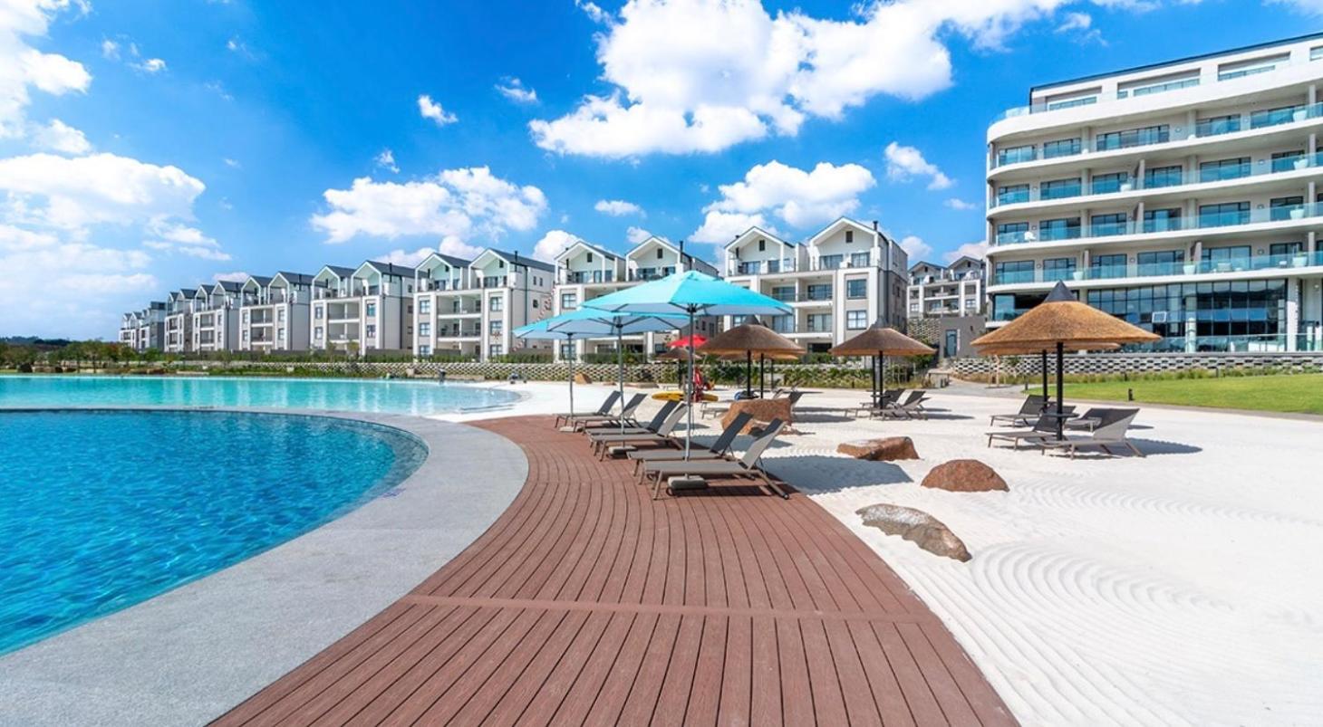 Waterfall Paradise Entire Executive 1 Bed Apartment Midrand