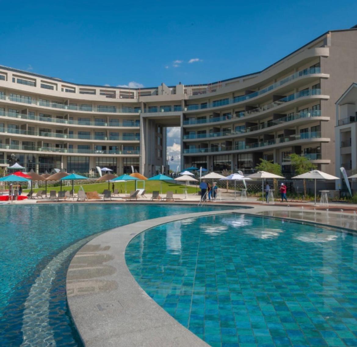 Waterfall Paradise Entire Executive 1 Bed Apartment *